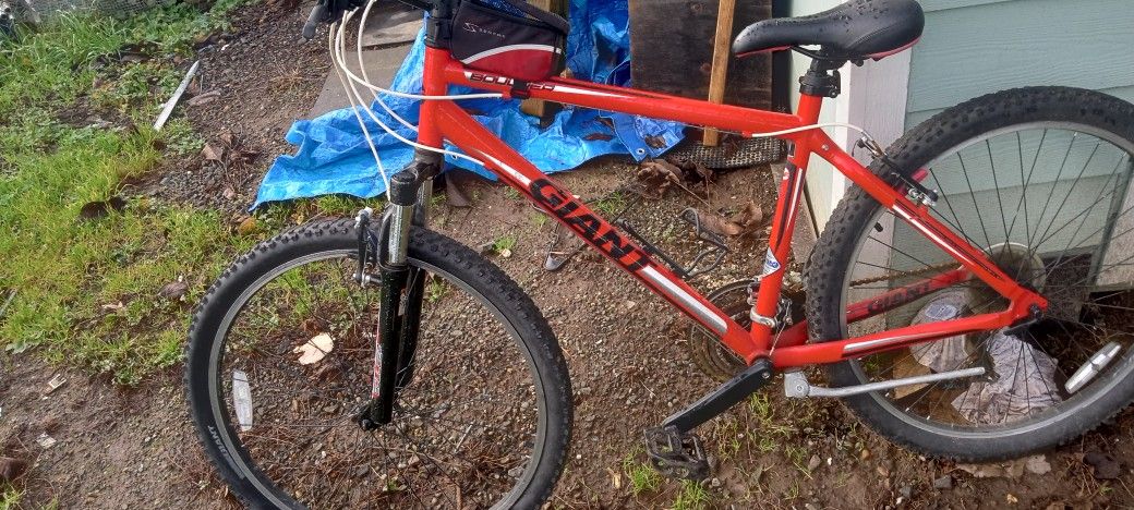 GIANT boulder Bicycle GIANT boulder Bicycle