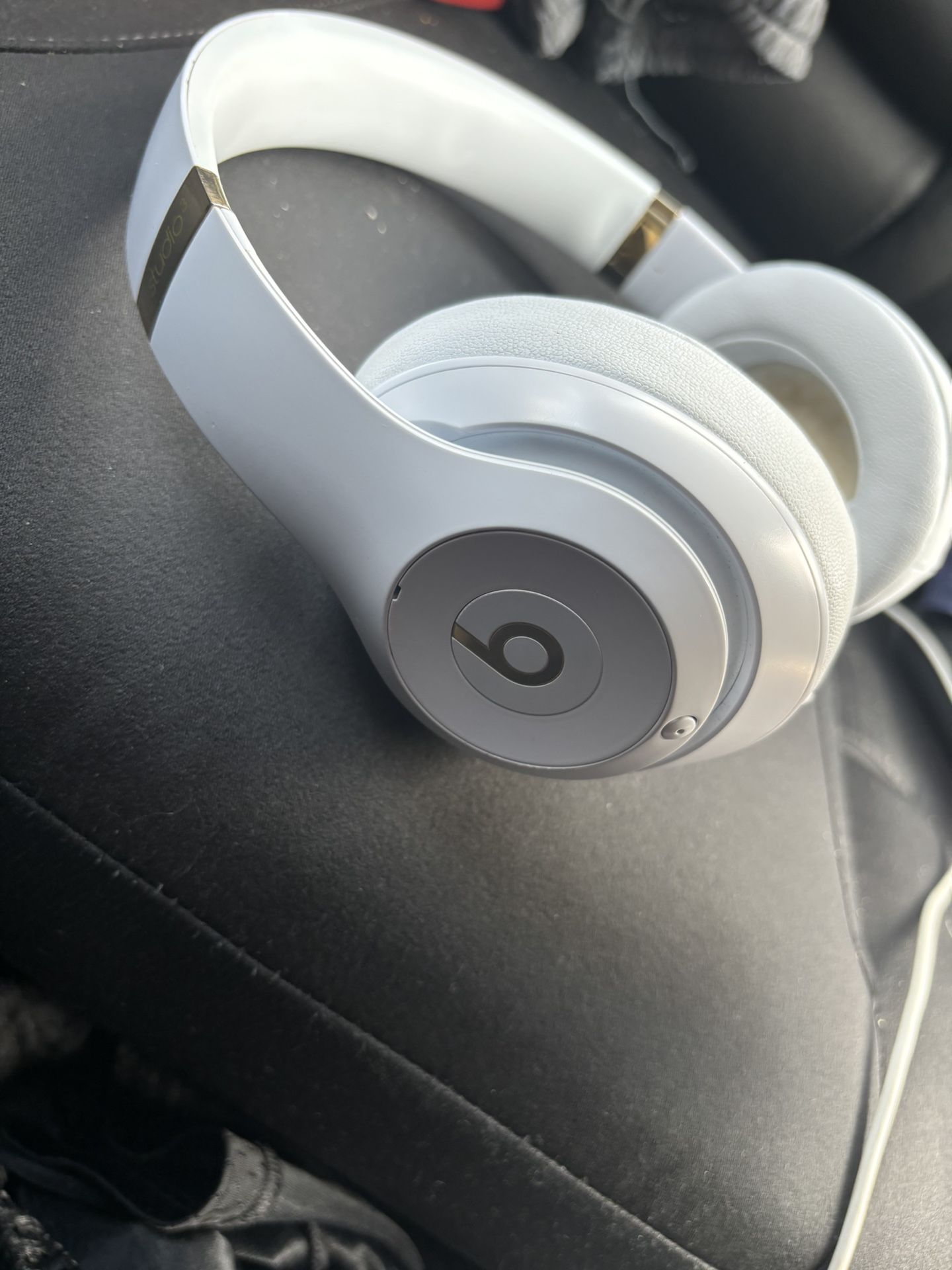 BEATS SOLO PRO 3 WIRELESS