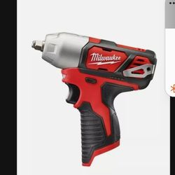 MILWAUKEE  3/8 INCH IMPACT WRENCH  12V M12 WITH 1 BATTERY. FIRM