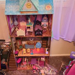 Barbie House w/ multiple Play Sets