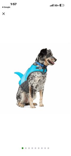 Youly Dog Flotation Vest with Shark Fin. Size Large