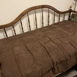 Beautiful Brown Trundle Bed