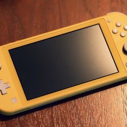nintendo switch lite Yellow 