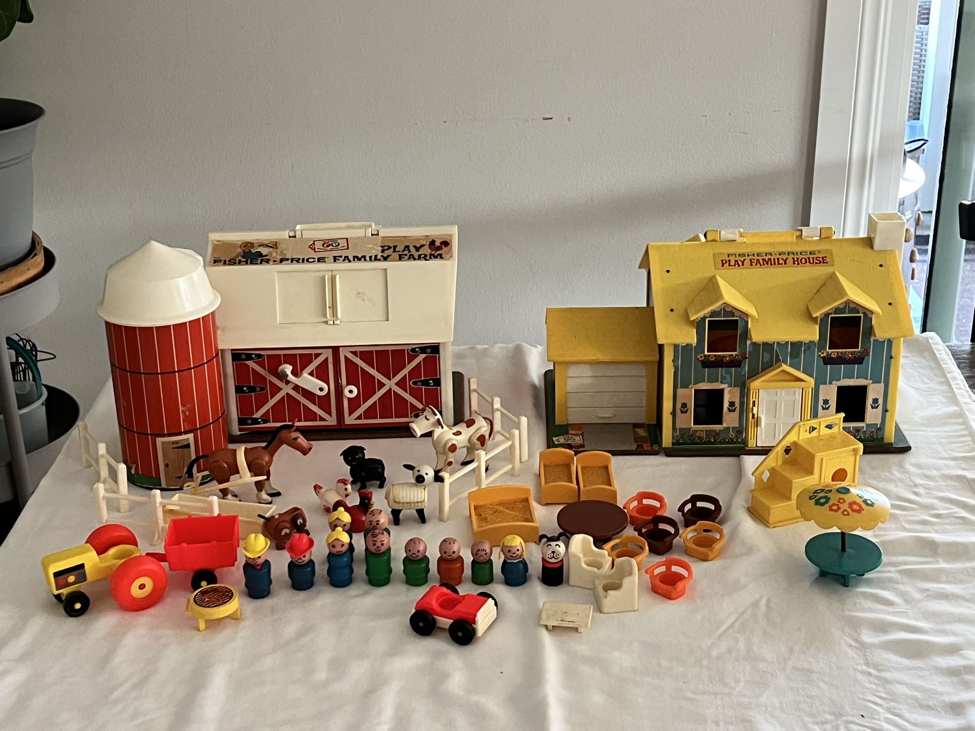 Vintage Fisher-Price Play Family House And Farm