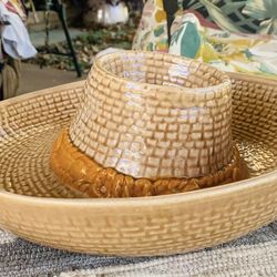 Vintage decorative ceramic Mexican sombrero chip and dip platter