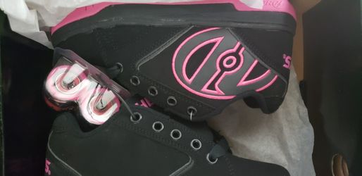 Heelys Sneaker With Wheels Youth Size 2