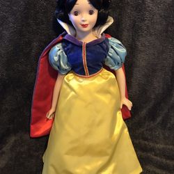 1987 Snow White Porcelain Doll 17” Disney Exclusive 