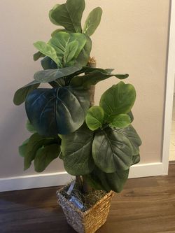 ARTIFICIAL TREE!!