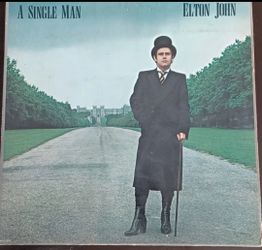 ELTON JOHN  "A SINGLE MAN" 1978 MCA Orig 1st press  MCA 3065 ~ EX/EX