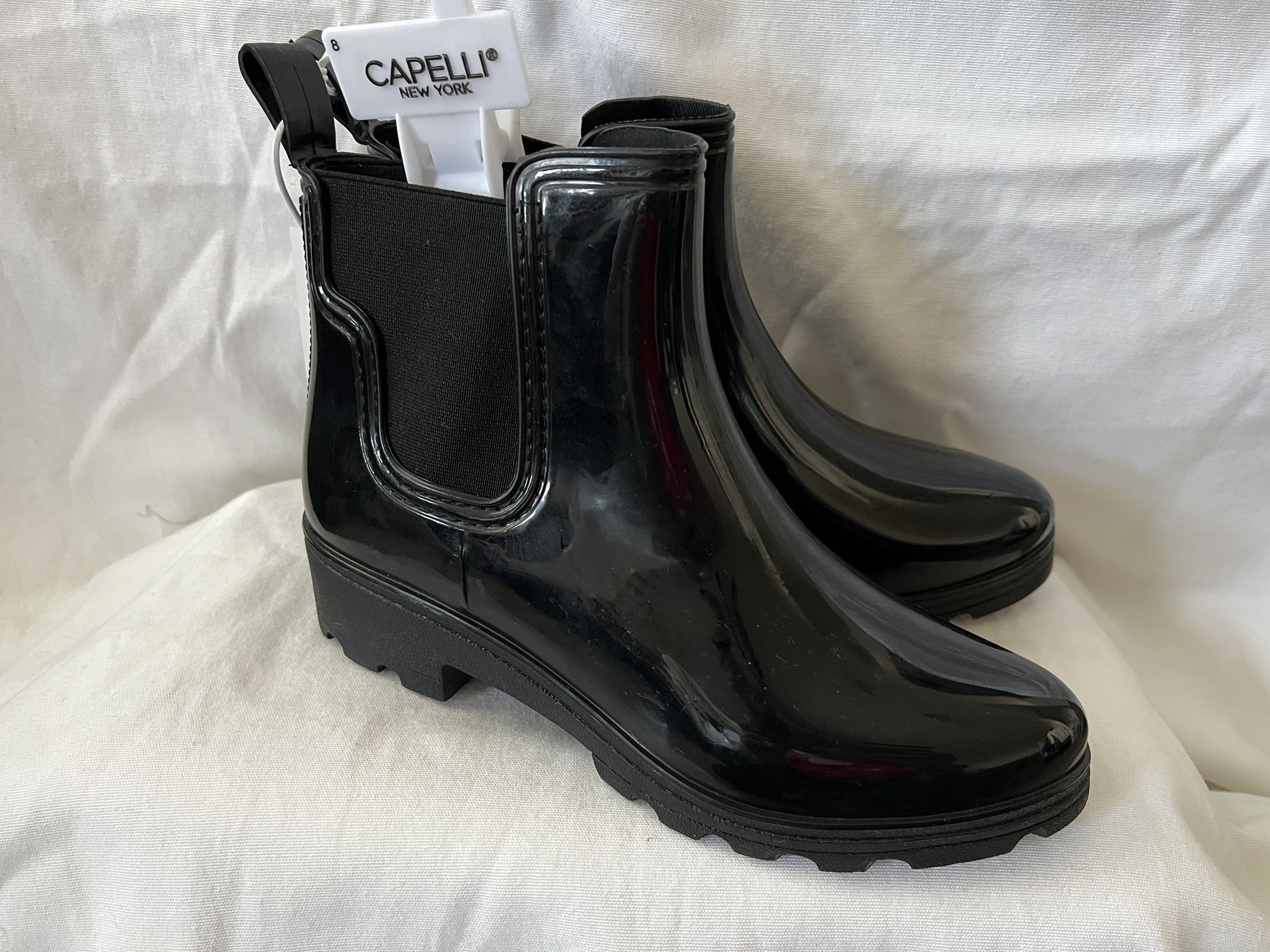 NWT Woman’s CAPELLI Rain Boots