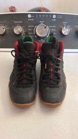 Gucci foam posited