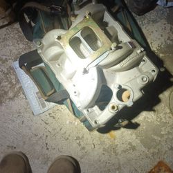 Performer Edelbrock.