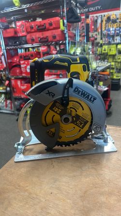DEWALT 20-Volt MAX 7-1/4 in. Cordless Circular Saw (Tool Only)