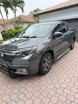 Honda Ridgeline Crew Cab Pickup Truck