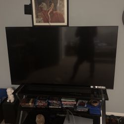65” Samsung TV. Like New.