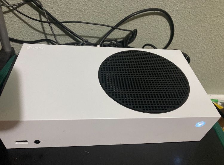 XBOX GAMING SETUP (READ DESCRIPTION)