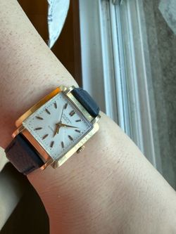 Solid 14k gold Universal Geneve. 29 grams