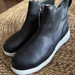Red Wing Women’s Safety Toe Boots