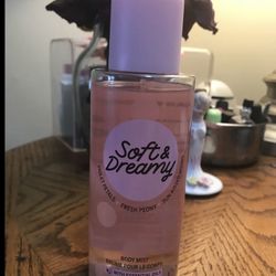 PINK Soft and Dreamy Body Mist