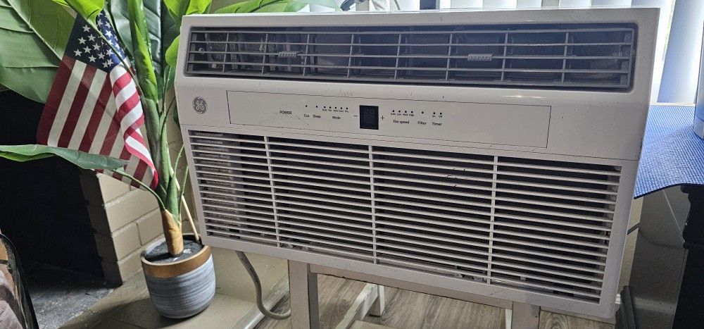 Window Air Conditioner 220 VOLT