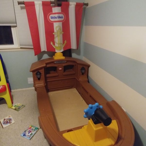Little Tikes Pirate Bed for Sale in Chesapeake, VA OfferUp