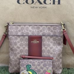 Coach Medium Kitt Crossbody (EUC) with New Wristler/Set Coach