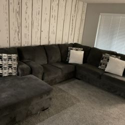 3 Piece Gray Sectional