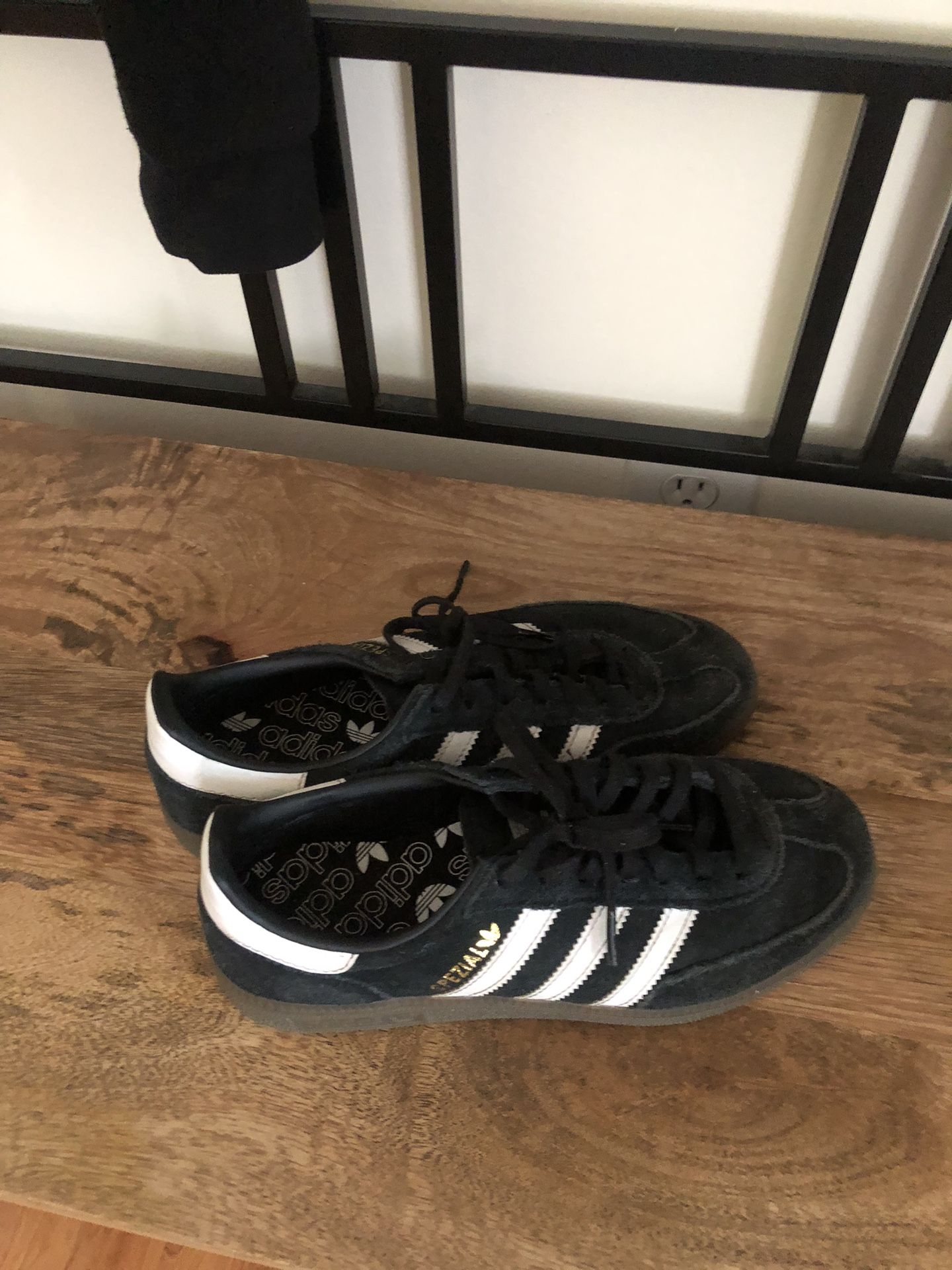 Adidas 7 1/2