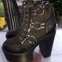 Women's Heels Size 7 