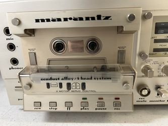 PARTS ONLY This is a vintage Marantz SD9000 2-Speed Compudeck Cassette Deck POWERS UP BUT DESTROYS TAPES