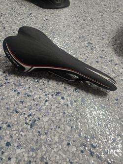 Road and cruiser bike seats