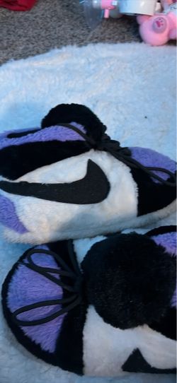 Nike slippers