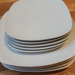 5 White Dinner Plates & 5 Dessert Plates & 2 Saucers/2 Cups