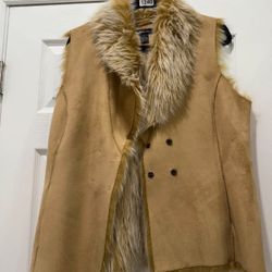 Women’s Fur Vest 