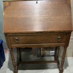 Small Wood Desk With Lift Up Lid And Key