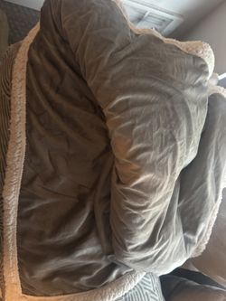 Cobblestone Mills Sherpa Throw Blanket - Grey Plush, Reversible