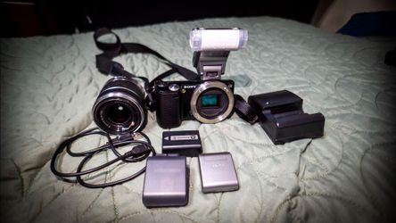 Sony NEX-5 Camera Bundle
