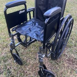 Drive Medical Silver Sport 2 Wheelchair