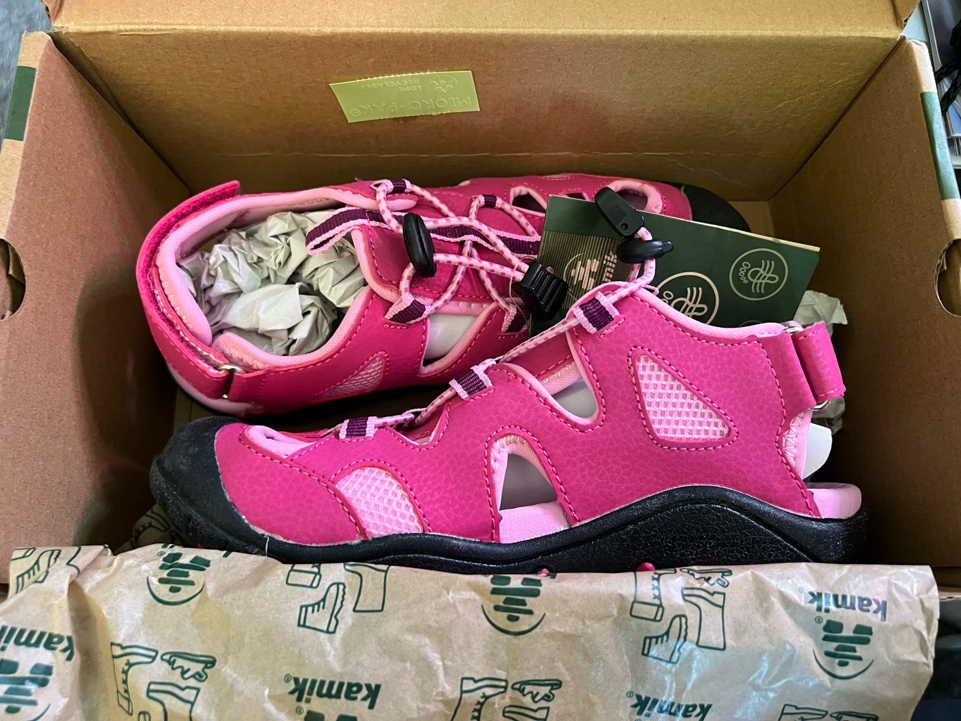 NIB Size 3 Water Shoes