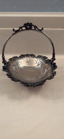 Vintage silver plate candy dish made in Connecticut USA