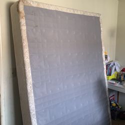 Queen Mattress Box