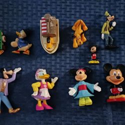  12 Micky Mouse & Friends 