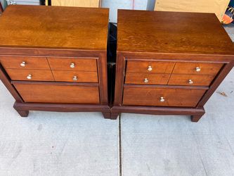 2 Bassett nightstands