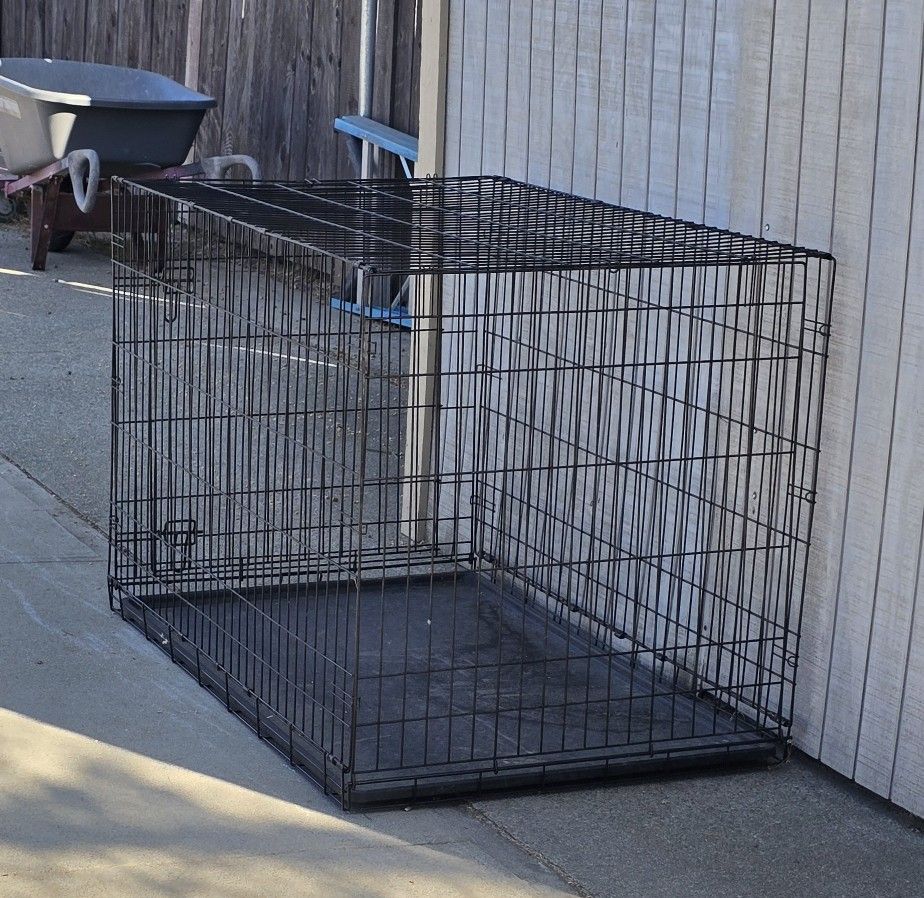 XX LARGE DOG CRATE/KENNEL