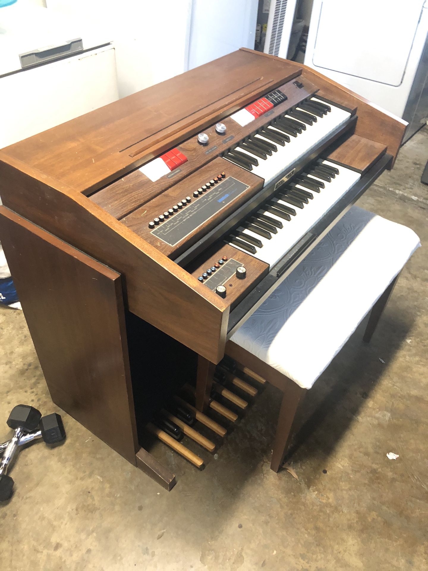 Baldwin Organ
