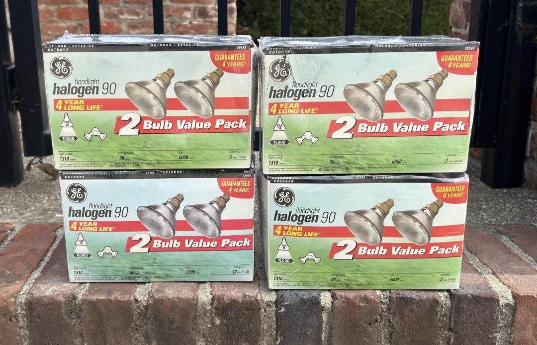 New 4 Packs GE 2 Bulbs Value Pack Floodlight Halogen 90(90W) Lumens