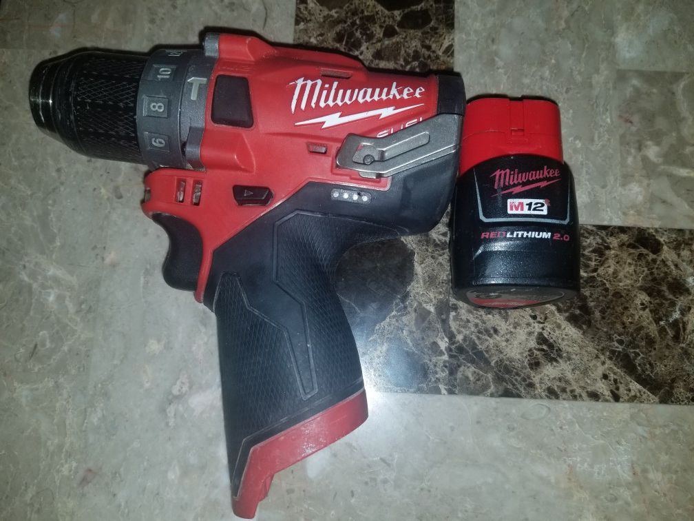 Milwaukee hammer drill 12v