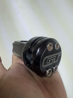 GT  piston Threadless BMX Stem 1 1/8" Black $50 obo