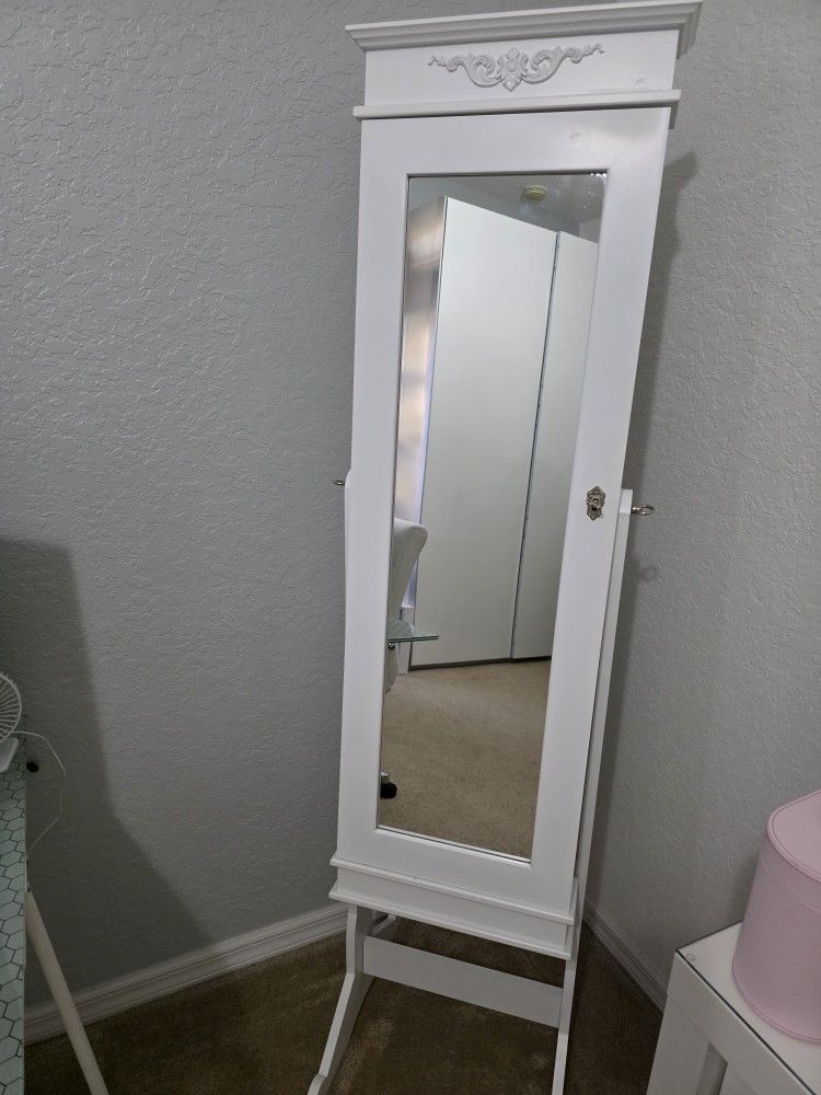 Lighted Standing Mirror Jewelry Cabinet