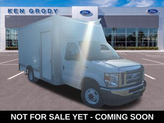 2022 Ford E-350 Cutaway